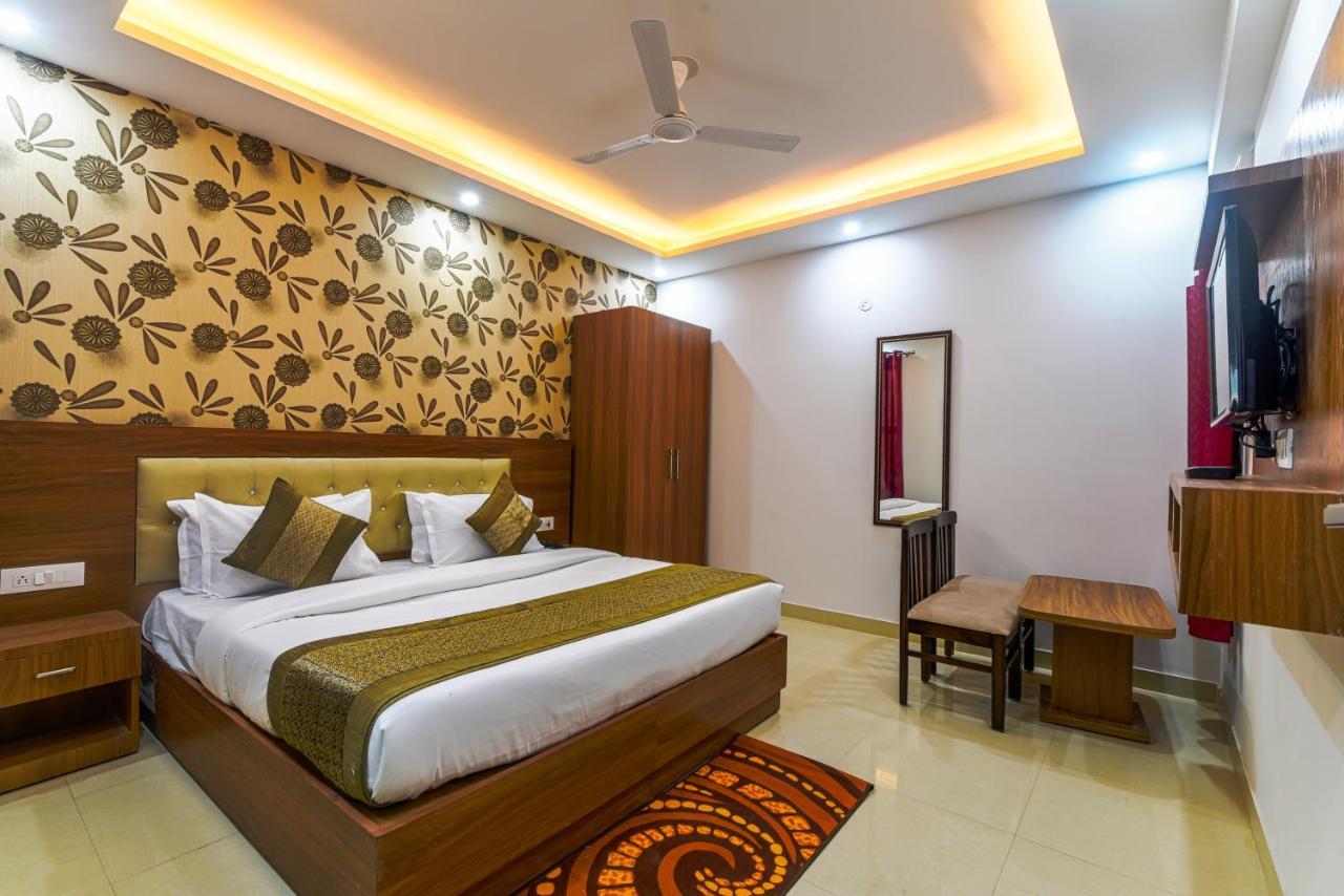 Hotel Urban Tree At Delhi Airport Neu-Delhi Exterior foto