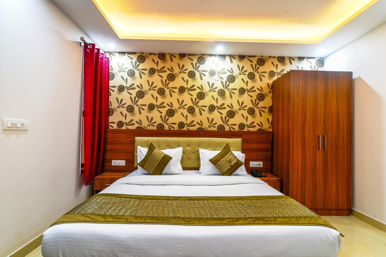 Hotel Urban Tree At Delhi Airport Neu-Delhi Exterior foto
